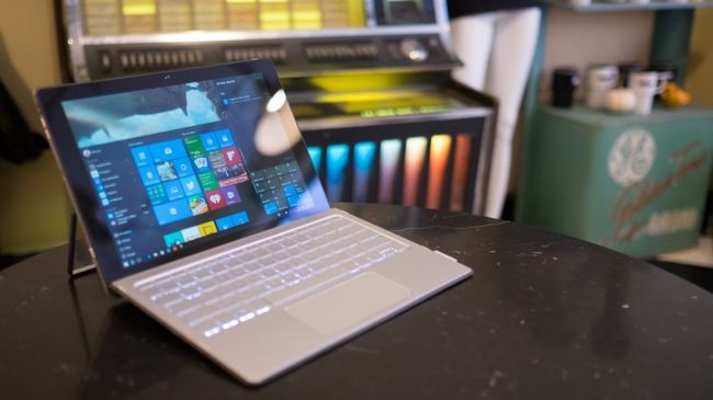 2. HP Spectre x2
CPU: 1.2GHz Intel Core m7-6Y75 | Graphics: Intel HD Graphics 515 | RAM: 8GB | Screen: 12-inch, 1,920 x 1,280 WUXGA+ IPS WLED-backlit touch screen | Storage: 256GB SSD | Connectivity: Intel 802.11ac (2x2), Bluetooth 4.0, LTE | Camera: 5MP HP TrueVision HD front-facing webcam, 8MP rear-facing camera, Intel RealSense 3D R200 camera | Weight: 1.87 pound | Dimensions: 11.81 x 8.23 x 0.52 inches