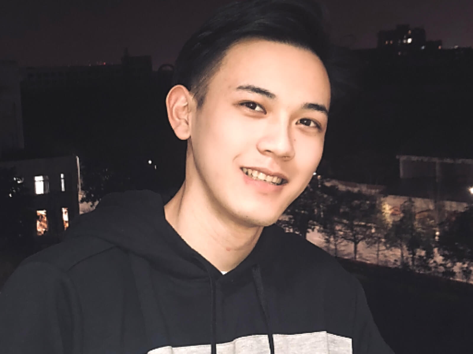 伊对如何设置隐身  伊对设置免打扰方法