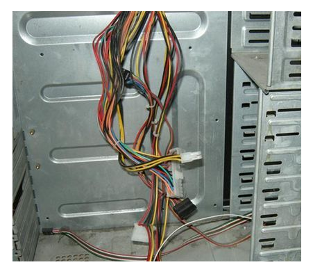装机助理重装后电脑黑屏有光标怎么回事